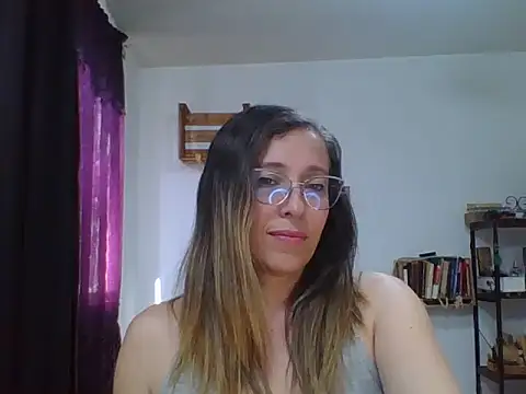 charlott ponce online show from November 16, 2025, 6:01 pm