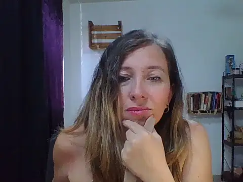 charlott ponce online show from October 26, 2025, 4:29 pm