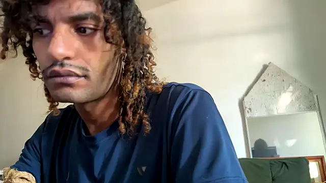 Snapshot of gerson173Hugo chatting on March 17, 2026, 11:24 am gerson173Hugo online show from March 17, 2026, 11:24 am