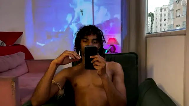 Snapshot of gerson173Hugo chatting on March 27, 2026, 9:05 pm gerson173Hugo online show from March 27, 2026, 9:05 pm