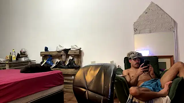 Snapshot of gerson173Hugo chatting on March 17, 2026, 11:30 pm gerson173Hugo online show from March 17, 2026, 11:30 pm