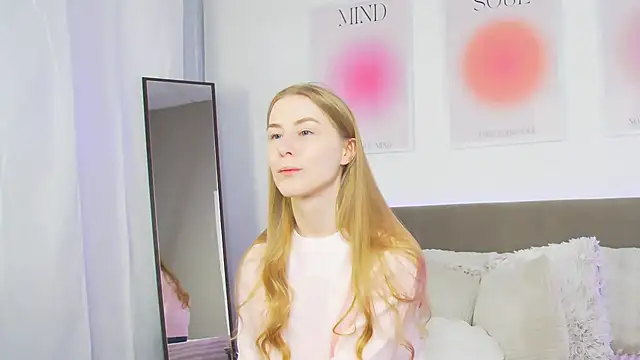 VioletiSwone online show from March 21, 2025, 5:21 am