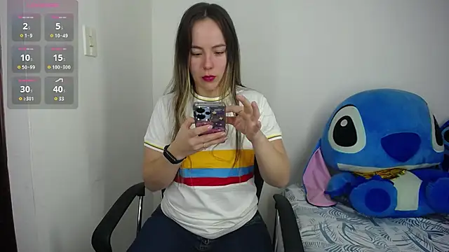 Snapshot of LauraSofia_Cam chatting on June 24, 2026, 10:36 am LauraSofia Cam online show from June 24, 2026, 10:36 am