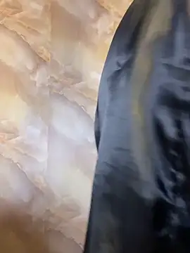 emilyrojas online show from November 16, 2025, 11:37 am