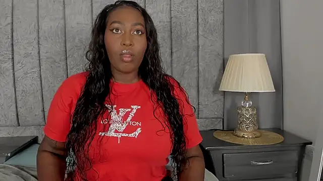 emilyrojas online show from March 17, 2026, 12:19 pm