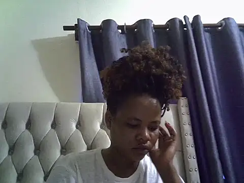 Snapshot of Amberay1 chatting on January 10, 2026, 3:35 am Amberay1 online show from January 10, 2026, 3:35 am
