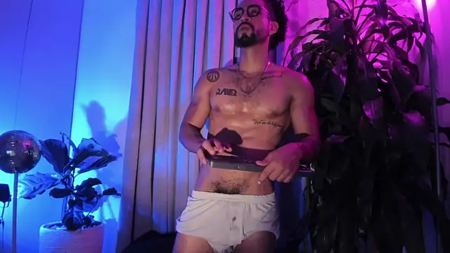 Romeocolin online show from September 9, 2025, 8:02 am