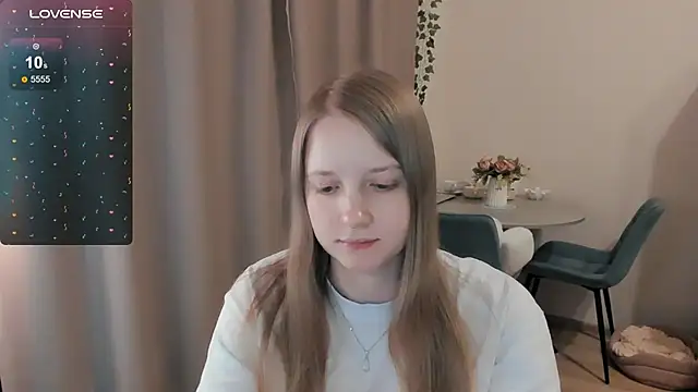 Snapshot of Alyaley chatting on April 26, 2026, 8:39 pm Alyaley online show from April 26, 2026, 8:39 pm