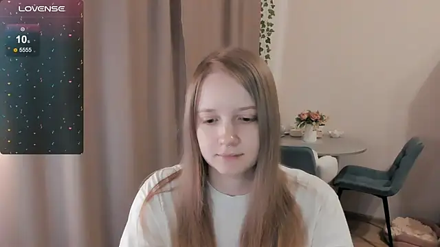 Snapshot of Alyaley chatting on May 11, 2026, 4:04 pm Alyaley online show from May 11, 2026, 4:04 pm