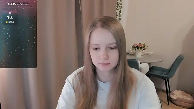 Snapshot of Alyaley chatting on April 26, 2026, 8:33 am Alyaley online show from April 26, 2026, 8:33 am