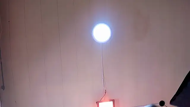 RileyThompson1 online show from February 10, 2026, 5:28 am