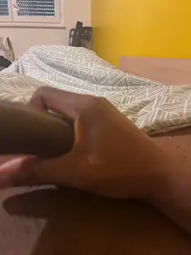 Snapshot of brosky-sx chatting on November 17, 2025, 1:04 pm brosky-sx online show from November 17, 2025, 1:04 pm