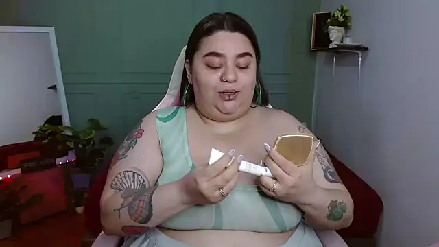 Snapshot of tiffany_laurens chatting on December 28, 2024, 5:23 am tiffany laurens online show from December 28, 2024, 5:23 am