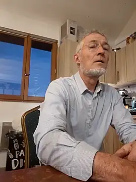 60philippe online show from October 4, 2025, 5:47 pm