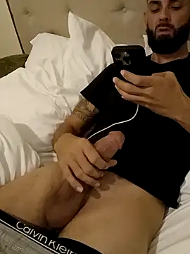 momentum2023 online show from November 20, 2025, 5:08 am