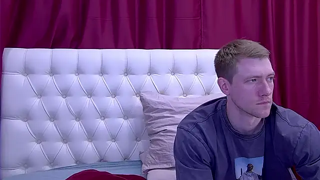 Snapshot of EthanPinkman chatting on May 31, 2026, 4:40 am EthanPinkman online show from May 31, 2026, 4:40 am