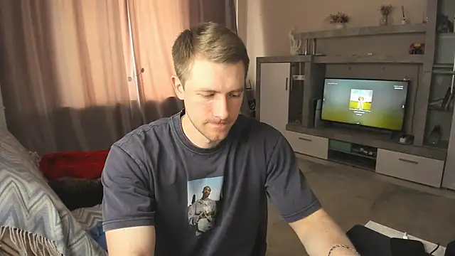 Snapshot of EthanPinkman chatting on May 16, 2026, 6:45 am EthanPinkman online show from May 16, 2026, 6:45 am