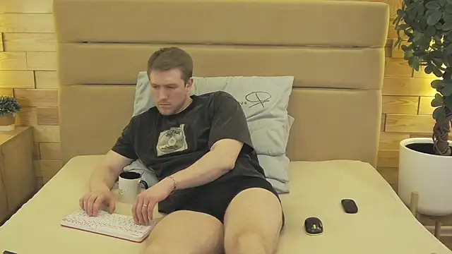 EthanPinkman online show from March 16, 2026, 5:44 am