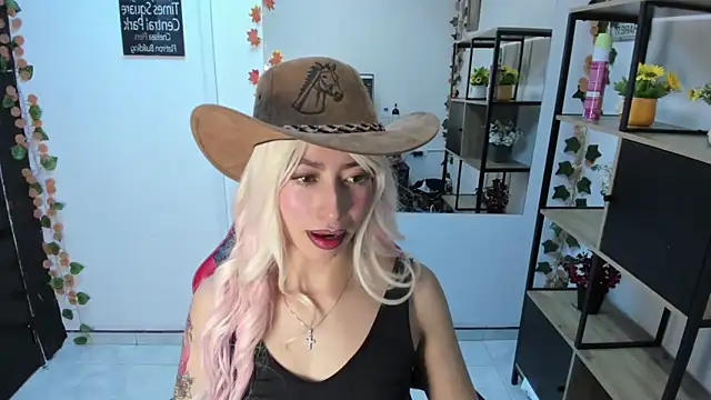 Snapshot of LilithCooperr_ chatting on November 24, 2025, 10:32 pm LilithCooperr online show from November 24, 2025, 10:32 pm