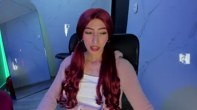 Snapshot of LilithCooperr_ chatting on October 18, 2025, 10:34 pm LilithCooperr online show from October 18, 2025, 10:34 pm