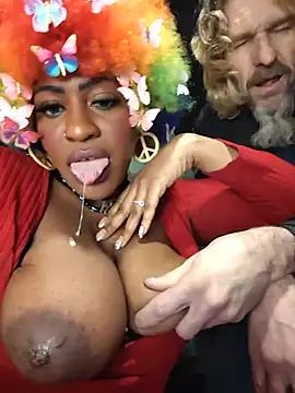 AmazonianMistress online show from May 22, 2026, 1:25 am