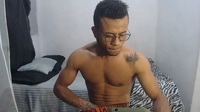 Snapshot of grandominantex1 chatting on January 18, 2026, 9:51 pm grandominantex1 online show from January 18, 2026, 9:51 pm