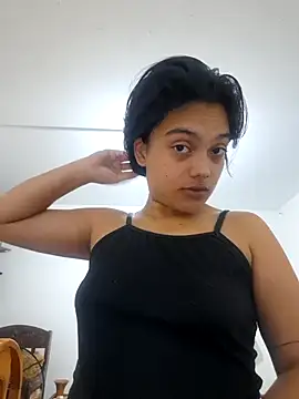 Snapshot of littlemelii chatting on March 14, 2026, 1:11 am littlemelii online show from March 14, 2026, 1:11 am