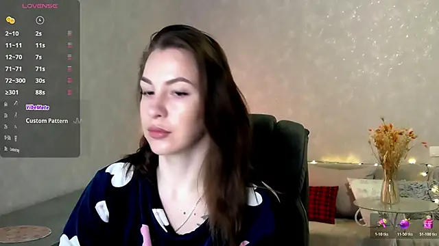 Snapshot of Naughty__Megan chatting on April 24, 2026, 5:09 am Naughty Megan online show from April 24, 2026, 5:09 am