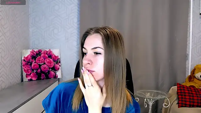 Snapshot of Naughty__Megan chatting on March 17, 2025, 10:17 am Naughty Megan online show from March 17, 2025, 10:17 am