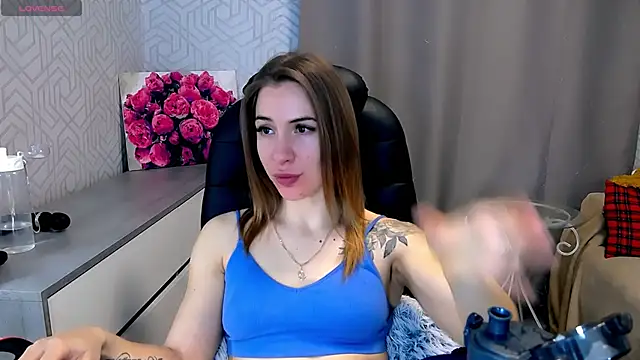 Snapshot of Naughty__Megan chatting on March 11, 2025, 7:14 am Naughty Megan online show from March 11, 2025, 7:14 am