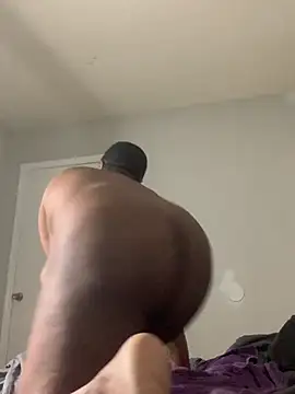 Snapshot of RonnieSteele chatting on February 25, 2025, 3:20 pm RonnieSteele online show from February 25, 2025, 3:20 pm