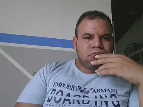 Snapshot of Evert_hairyboy chatting on November 24, 2025, 2:17 pm Evert hairyboy online show from November 24, 2025, 2:17 pm