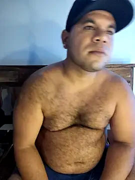 Snapshot of Evert_hairyboy chatting on September 29, 2025, 1:34 am Evert hairyboy online show from September 29, 2025, 1:34 am