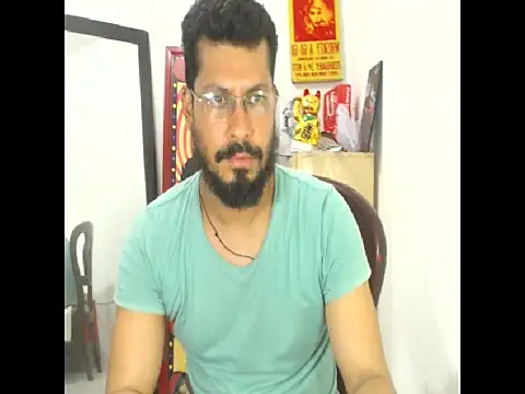 Snapshot of MikeRiverx chatting on June 13, 2026, 4:21 am MikeRiverx online show from June 13, 2026, 4:21 am