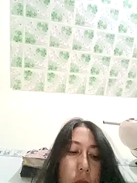 Snapshot of 2HotAsain4u chatting on October 19, 2025, 9:39 pm 2HotAsain4u online show from October 19, 2025, 9:39 pm