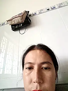 Snapshot of 2HotAsain4u chatting on October 17, 2025, 2:15 am 2HotAsain4u online show from October 17, 2025, 2:15 am