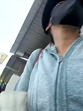 Snapshot of 2HotAsain4u chatting on November 27, 2025, 1:50 am 2HotAsain4u online show from November 27, 2025, 1:50 am