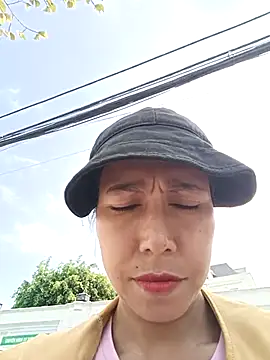 Snapshot of 2HotAsain4u chatting on March 1, 2025, 7:51 am 2HotAsain4u online show from March 1, 2025, 7:51 am