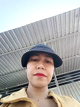 Snapshot of 2HotAsain4u chatting on February 28, 2025, 2:20 am 2HotAsain4u online show from February 28, 2025, 2:20 am