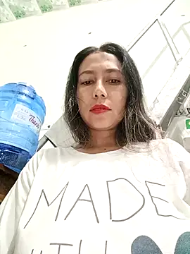 Snapshot of 2HotAsain4u chatting on March 6, 2025, 10:15 pm 2HotAsain4u online show from March 6, 2025, 10:15 pm