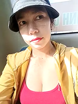 Snapshot of 2HotAsain4u chatting on March 31, 2026, 1:29 am 2HotAsain4u online show from March 31, 2026, 1:29 am