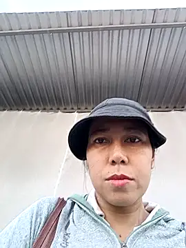 Snapshot of 2HotAsain4u chatting on December 16, 2025, 1:43 am 2HotAsain4u online show from December 16, 2025, 1:43 am