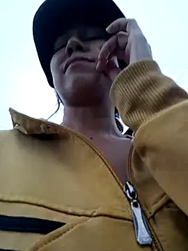 Snapshot of 2HotAsain4u chatting on September 19, 2025, 3:10 am 2HotAsain4u online show from September 19, 2025, 3:10 am