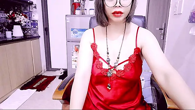Miu-Le online show from May 5, 2026, 8:39 am