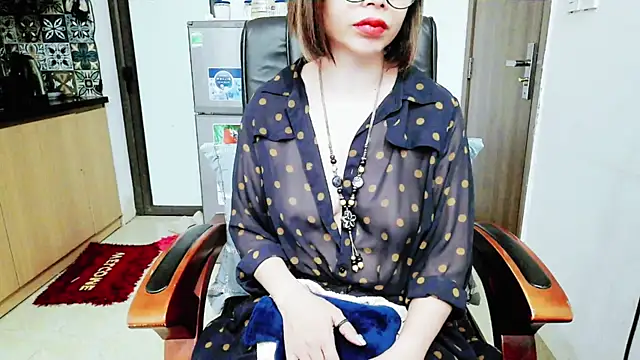 Snapshot of Miu-Le chatting on November 20, 2025, 3:45 pm Miu-Le online show from November 20, 2025, 3:45 pm