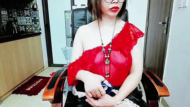 Snapshot of Miu-Le chatting on November 22, 2025, 6:40 pm Miu-Le online show from November 22, 2025, 6:40 pm