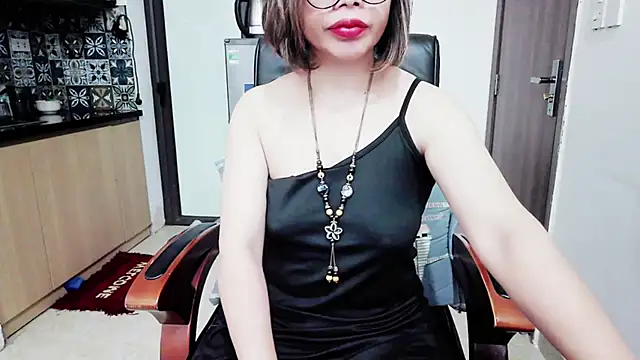 Snapshot of Miu-Le chatting on October 27, 2025, 11:22 am Miu-Le online show from October 27, 2025, 11:22 am