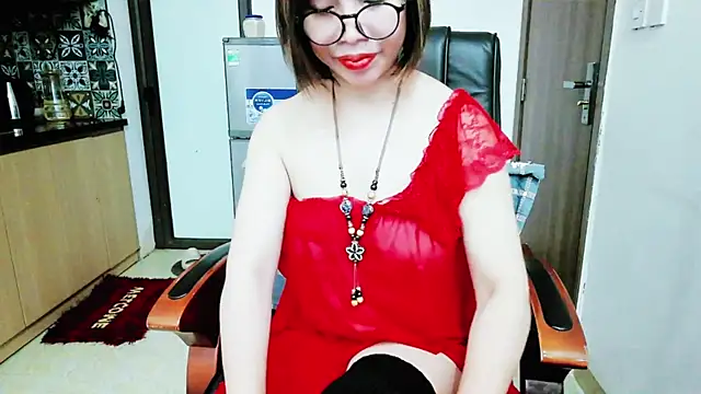 Snapshot of Miu-Le chatting on November 11, 2025, 11:31 pm Miu-Le online show from November 11, 2025, 11:31 pm