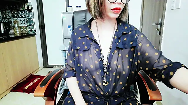 Snapshot of Miu-Le chatting on November 11, 2025, 11:27 am Miu-Le online show from November 11, 2025, 11:27 am