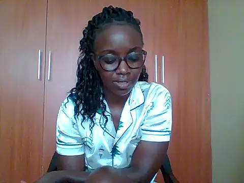 sexy darleen23 online show from March 29, 2026, 8:49 am